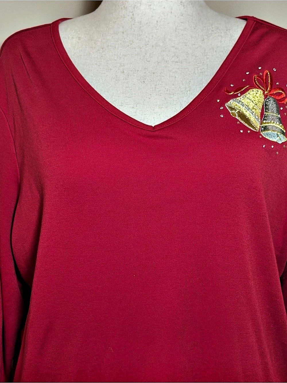 Quacker Factory Women XL Red Christmas Bells Rhinestone Embroidered Holiday Top